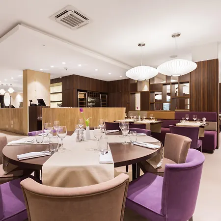 فندق Desilva Premium
