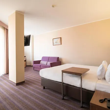 Desilva Premium 4* بوزنان