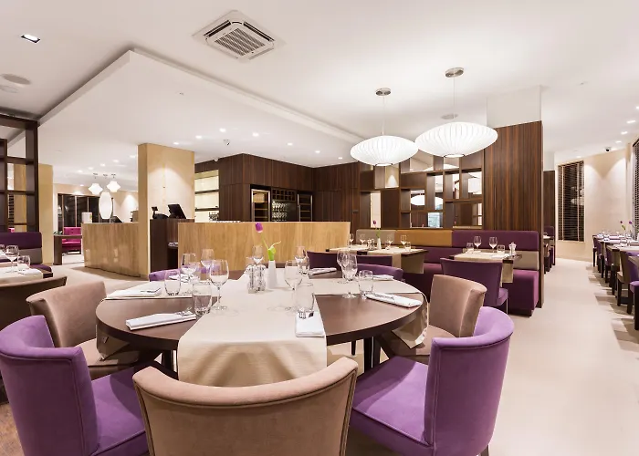 Hotel Desilva Premium